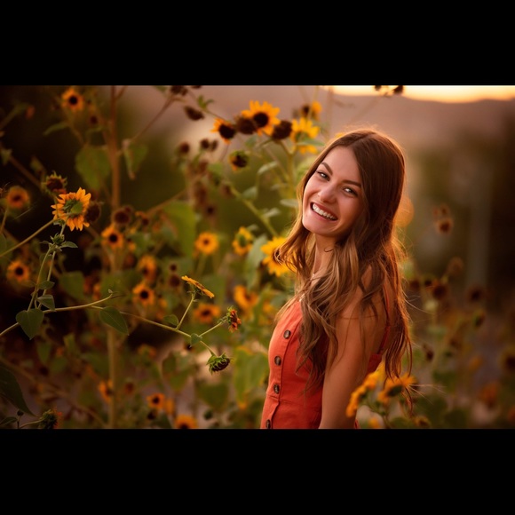 Meet your Posher, Paige - Picture 2 of 5